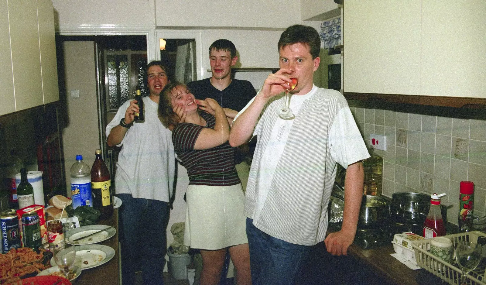 The boys from Ops in the kitchen, from Andrew's CISU Party, and Nosher's Garden Barbeque, Ipswich and Brome, Suffolk - June 10th 1998