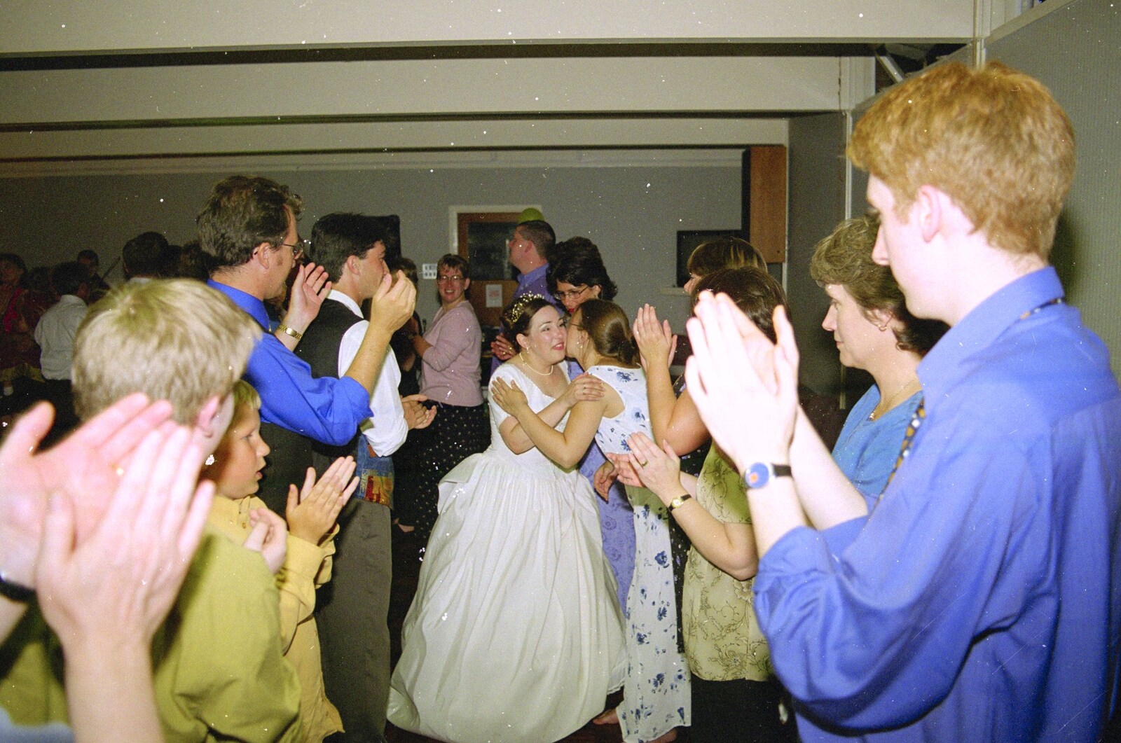 Applauding the departing bride from Joe and Lesley's CISU Wedding, Ipswich, Suffolk - 30th July 1998