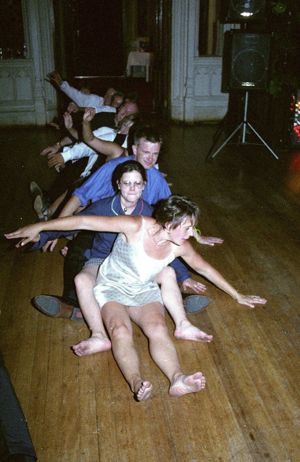 Hamish and Jane's Wedding, Canford School, Wimborne, Dorset - 5th August 1998: That bizarre wedding-reception ritual that is Hues Corporation's 'Oops upside your head'
