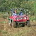 Brenda spins around off road, Cider Making With Geoff and Brenda, Stuston, Suffolk - 10th September 1998