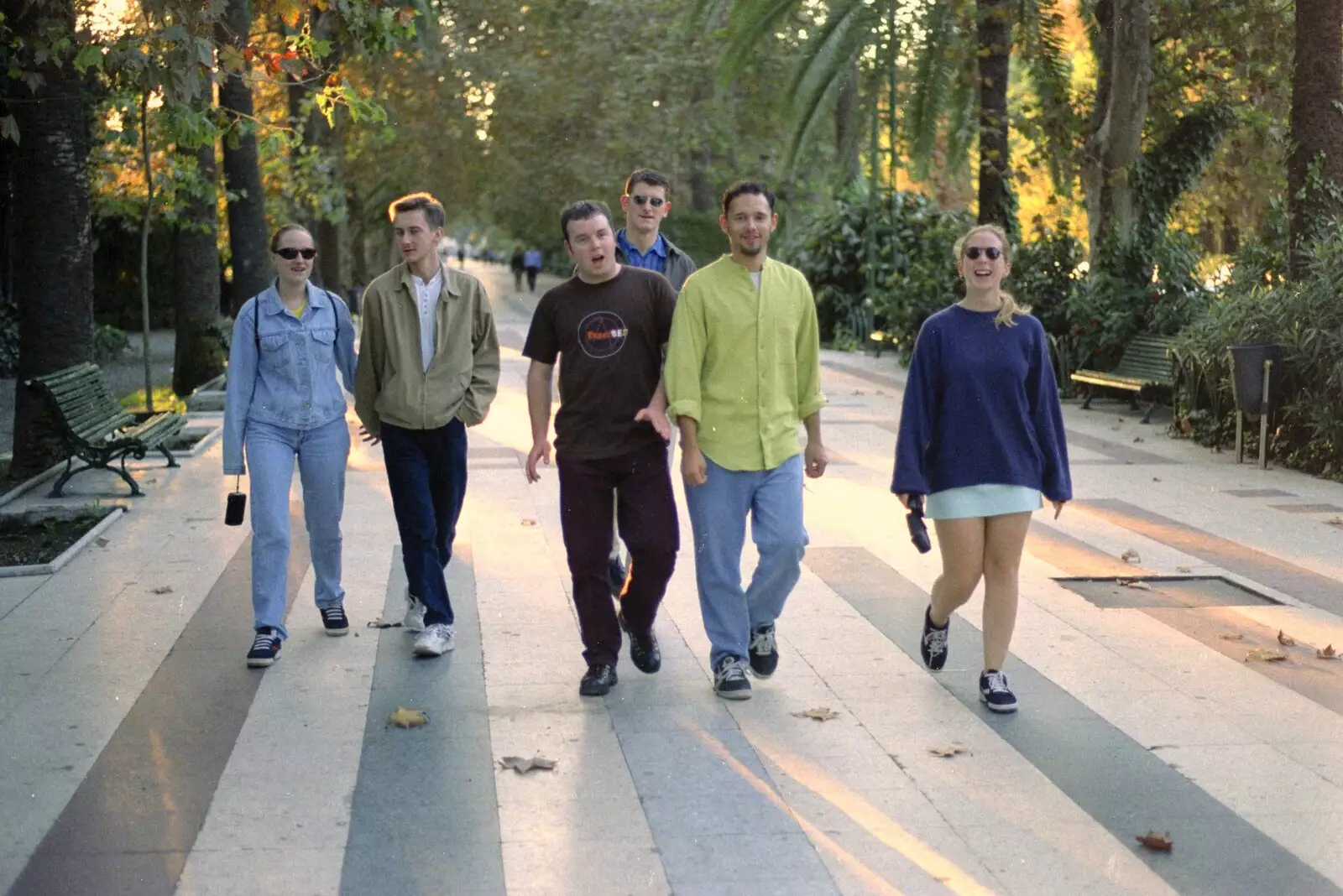 It's almost like a band photo, from The CISU Massive do Malaga, Spain - November 14th 1998