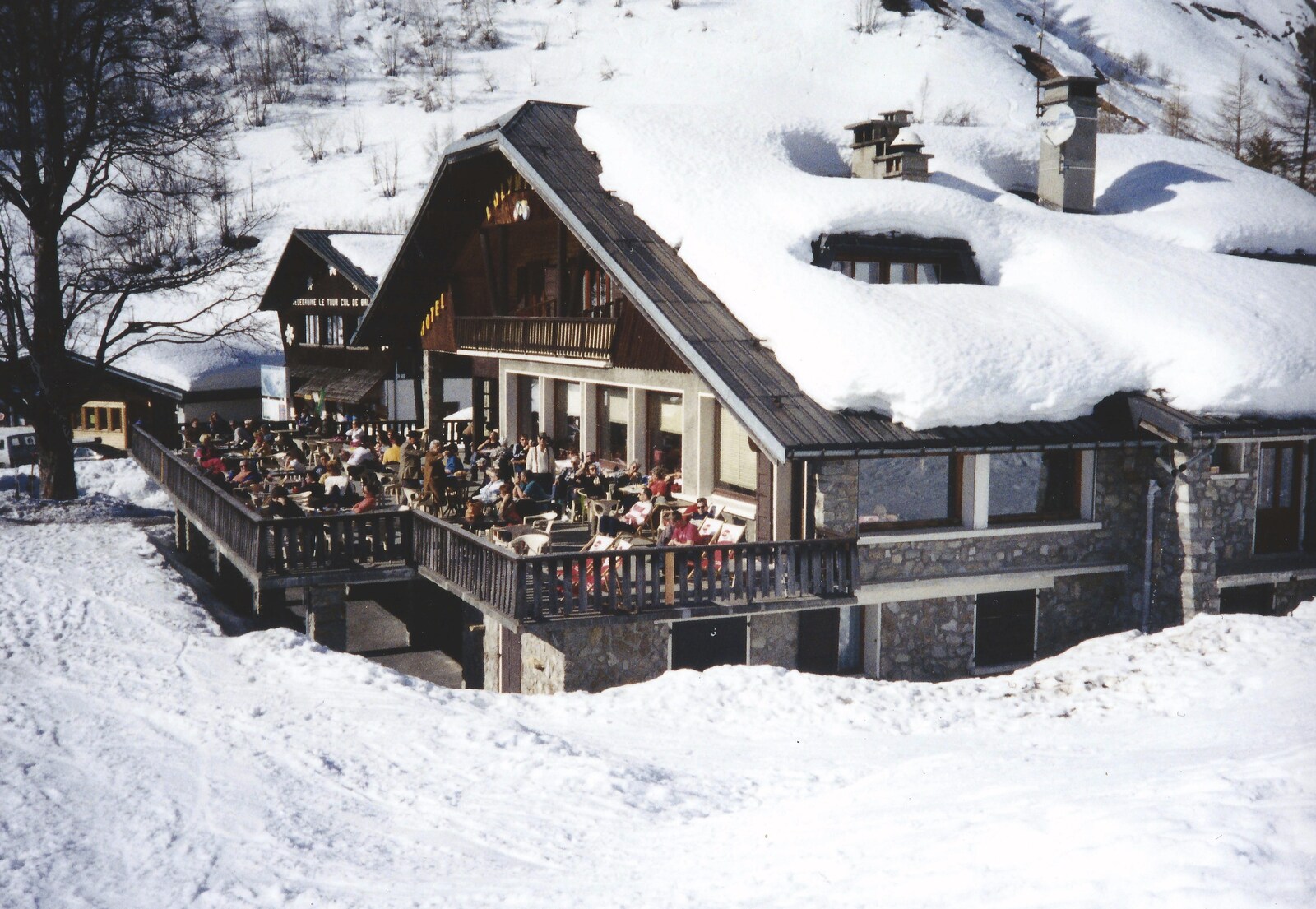 Skiing With Sean, Chamonix, Haute-Savoie, France - 15th March 1999: A spot of apres ski