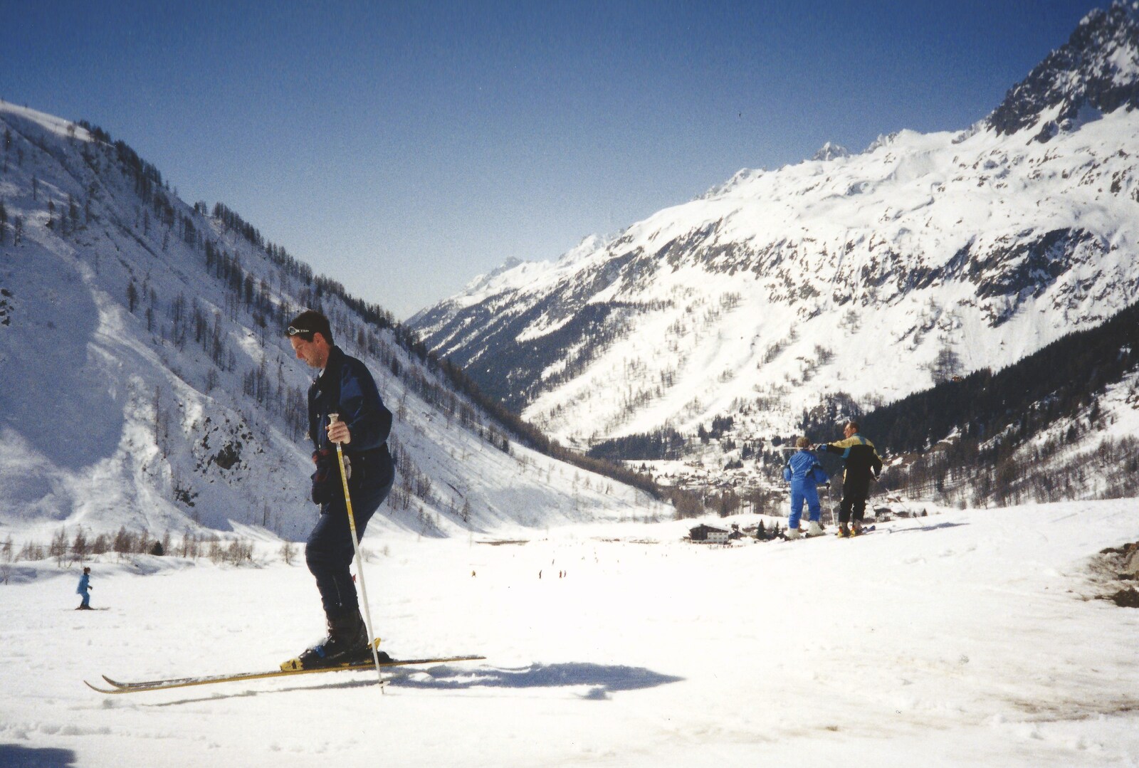 Skiing With Sean, Chamonix, Haute-Savoie, France - 15th March 1999: Sean slides off