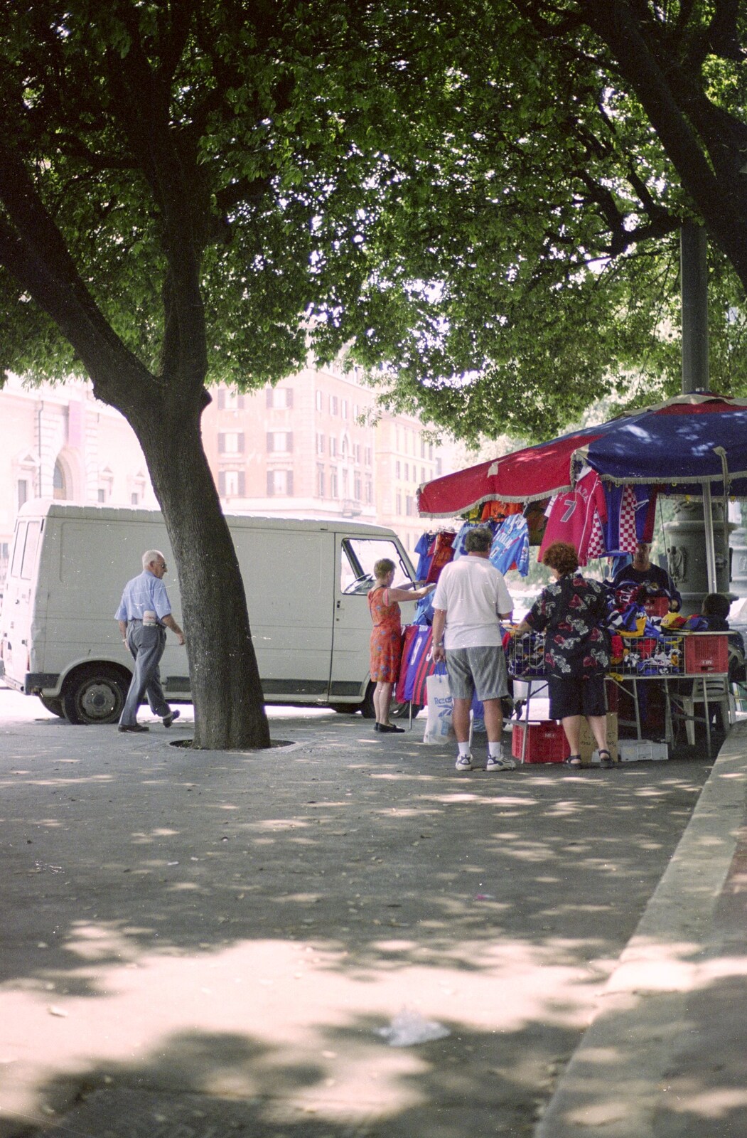 A street-market stall in a shady spot from A Working Trip to Rome, Italy - 10th September 1999