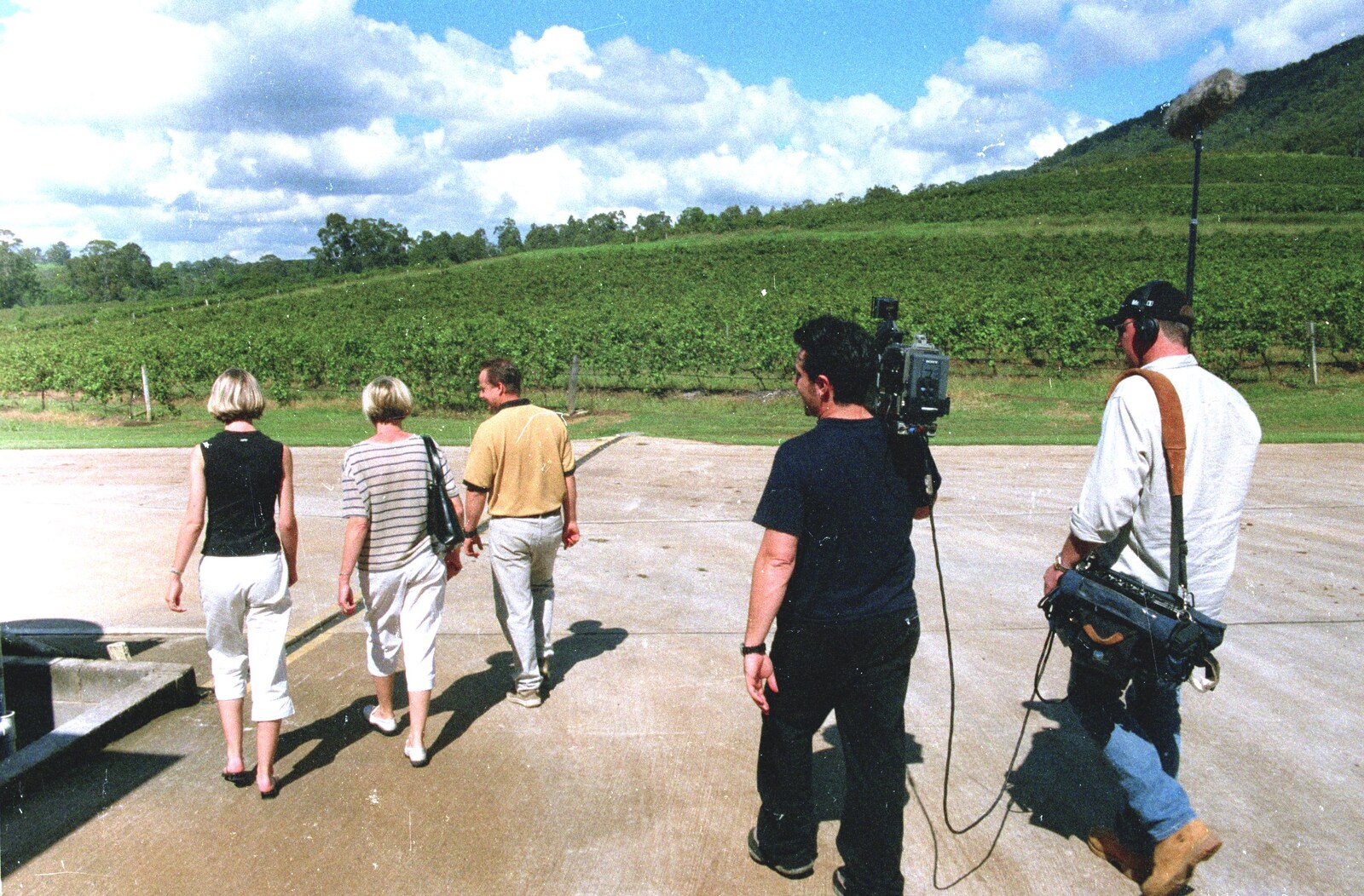 The film crew follows the tour around from A Trip to the Zoo, Sydney, Australia - 7th April 2000