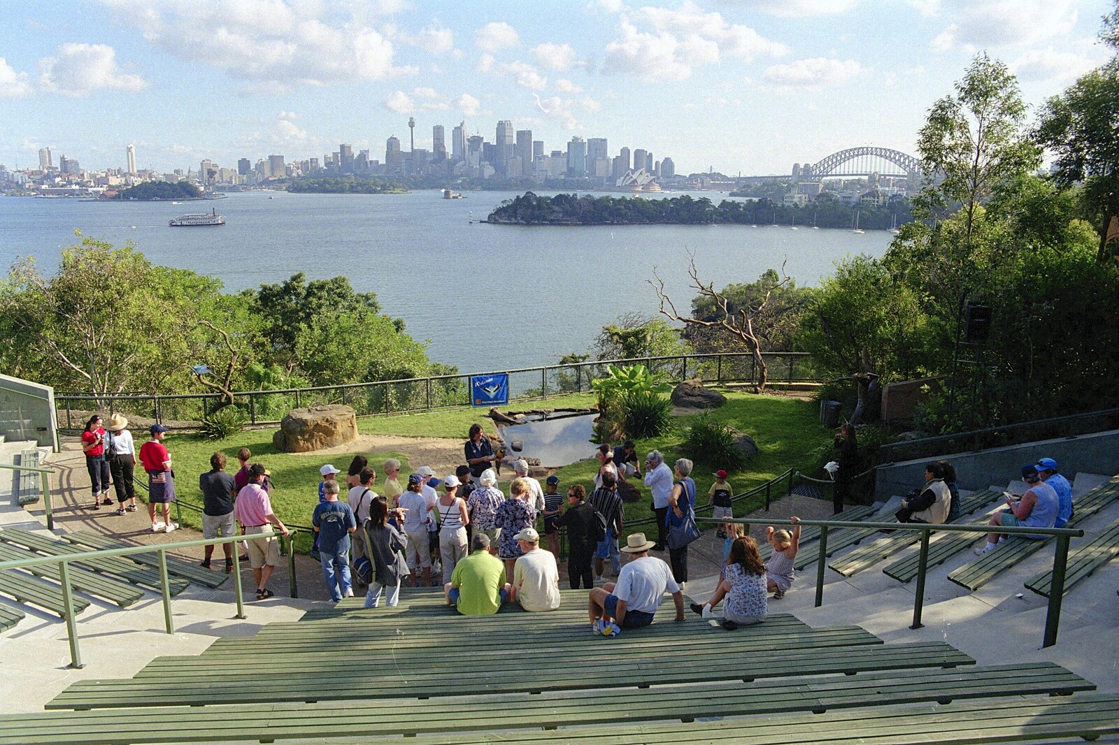 The crowds gather for a bird demo from A Trip to the Zoo, Sydney, Australia - 7th April 2000