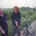 A BSCC Bike Ride, Brockdish Greyhound and Hoxne Swan, Suffolk - 4th May 2000, John Willy and Wavy