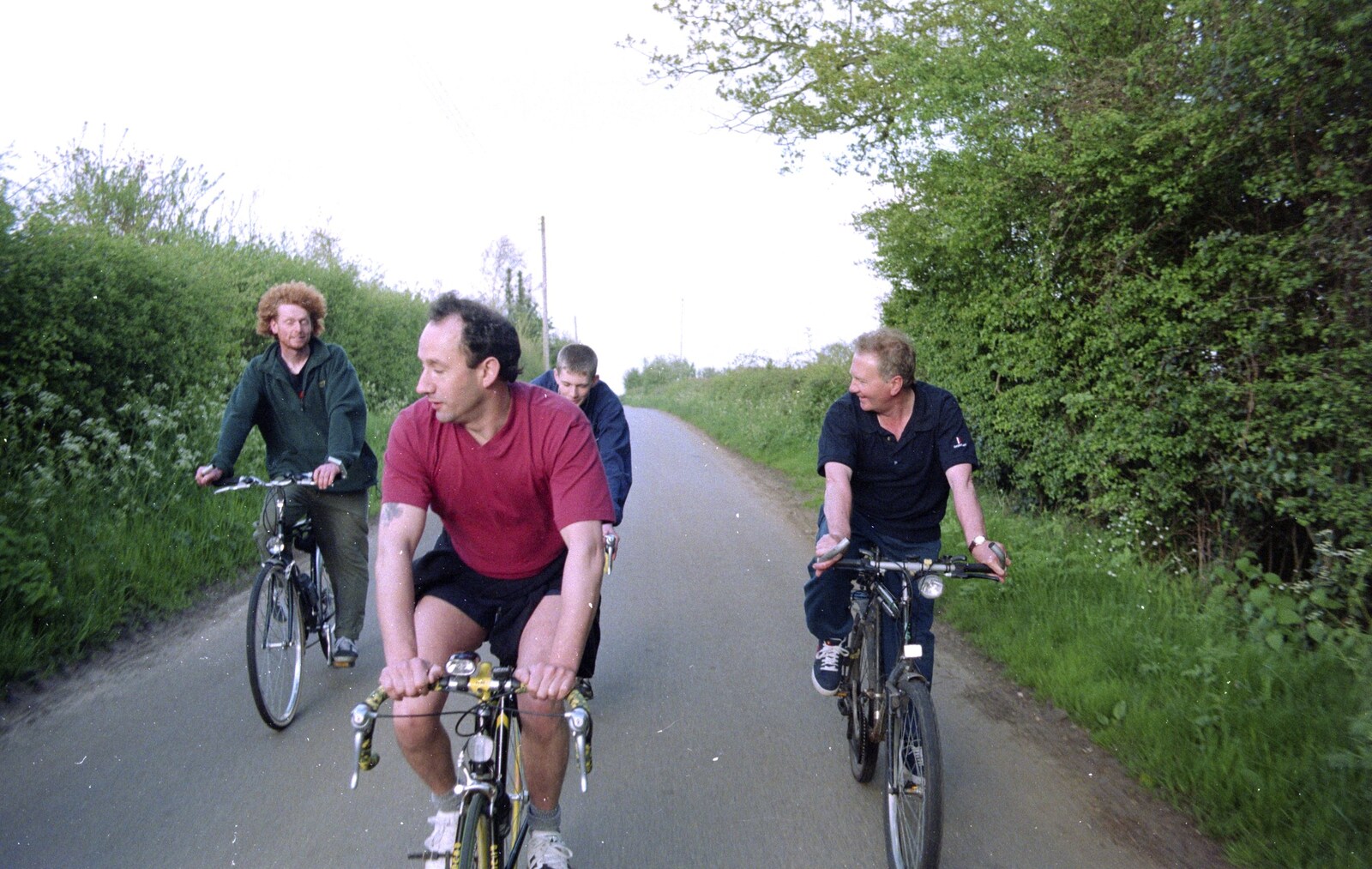 Everyone has their eyes closed from A BSCC Bike Ride, Brockdish Greyhound and Hoxne Swan, Suffolk - 4th May 2000