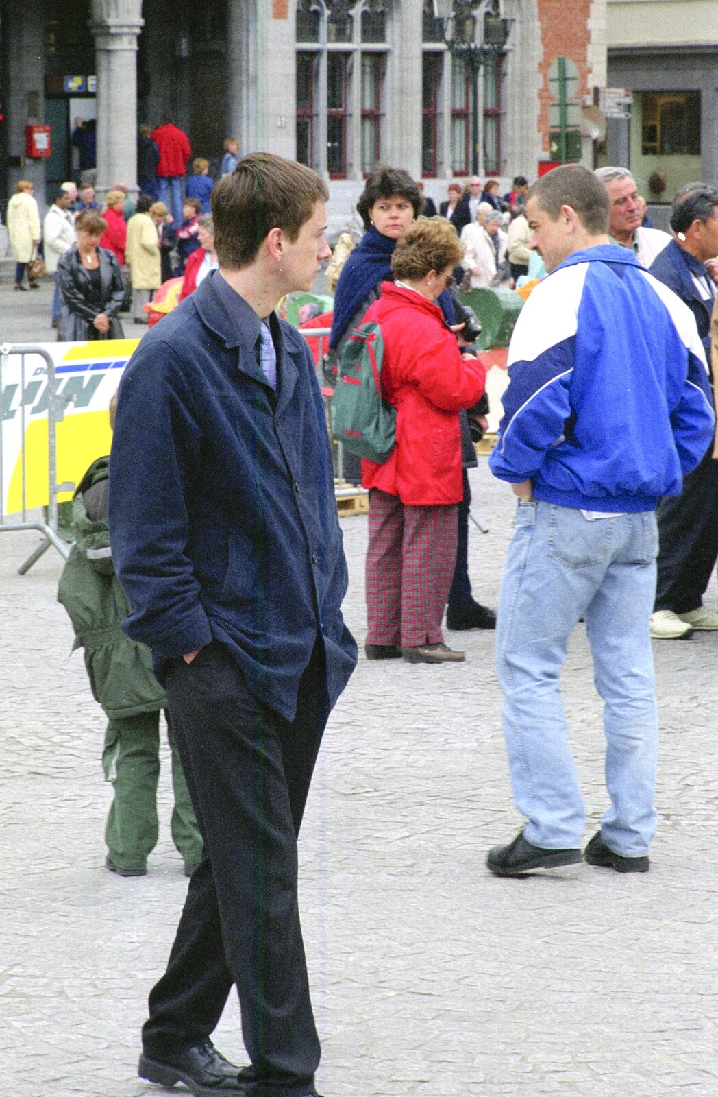 Andrew roams about from CISU: An SCC Day-Trip to Bruges, Belgium - 26th May 2000