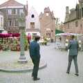 CISU: An SCC Day-Trip to Bruges, Belgium - 26th May 2000, Andrew and Margaret roam about in a town square
