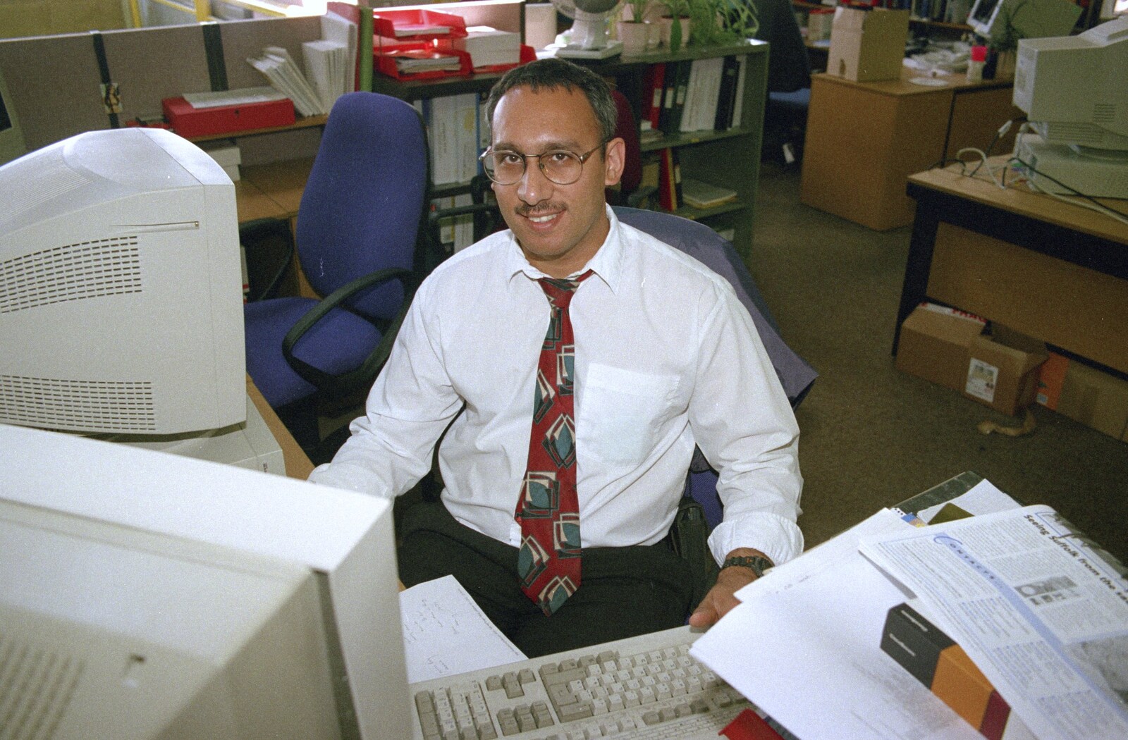 A Last Few Days at CISU, Suffolk County Council, Ipswich - 11th June 2000: Raj Chopra at his desk