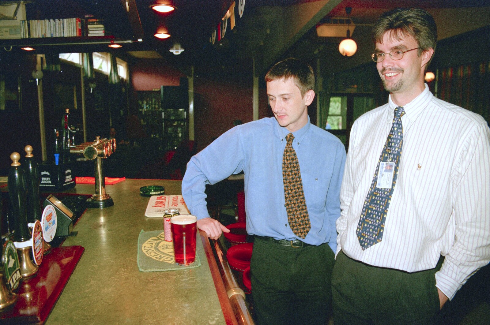 A Last Few Days at CISU, Suffolk County Council, Ipswich - 11th June 2000: Andrew and Dan at the Social Club bar