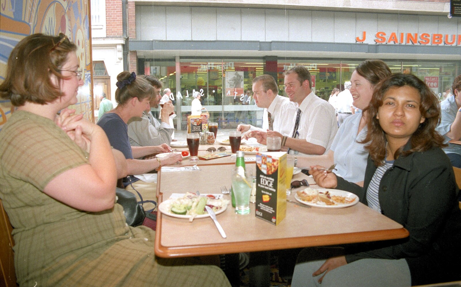 Nosher's Last Day at CISU/SCC, Suffolk County Council, Ipswich - 22nd June 2000: Pizza for lunch