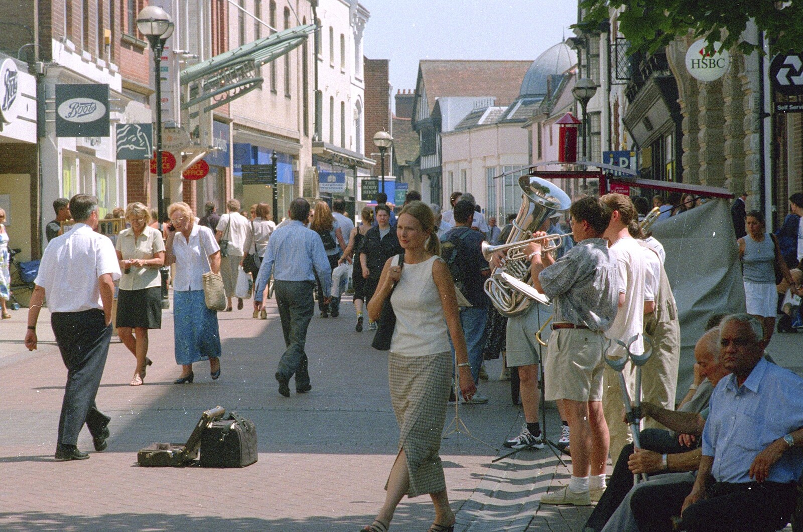 Nosher's Last Day at CISU/SCC, Suffolk County Council, Ipswich - 22nd June 2000: Street life on Tavern Street