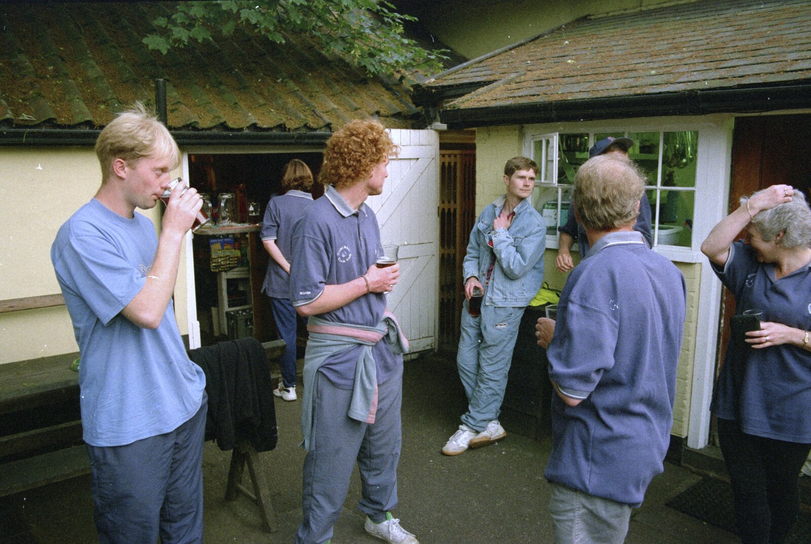 Nosher's Last Day at CISU/SCC, Suffolk County Council, Ipswich - 22nd June 2000: Hanging around the Low House's beer garden