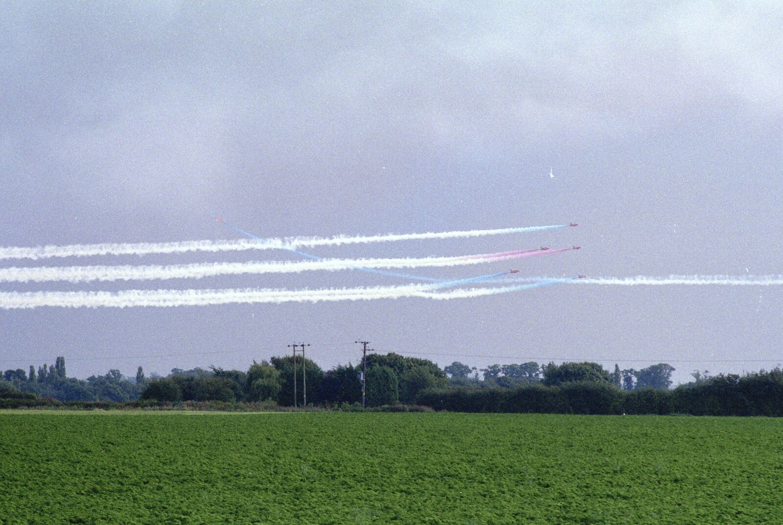 The Red Arrows, and Andrew's CISU Barbeque, Ipswich, Suffolk - 22nd July 2000: A Red Arrow cross-over