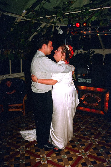 A bit of a wedding dance from Helen and Neil's Wedding, The Oaksmere, Brome, Suffolk - 4th August 2000