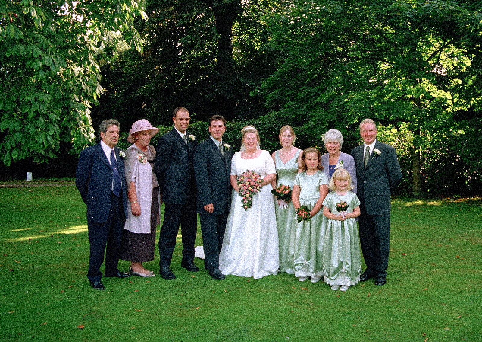 Family group photo from Helen and Neil's Wedding, The Oaksmere, Brome, Suffolk - 4th August 2000
