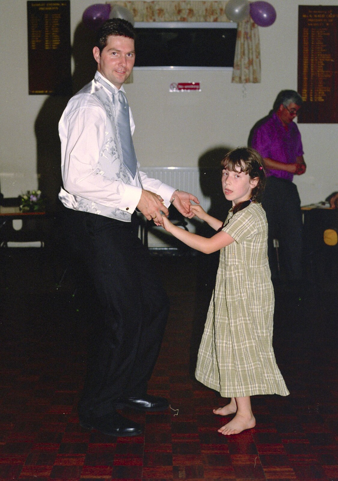 Sean dances with a small girl from Sean and Michelle's Wedding, Bashley FC, New Milton - 12th August 2000