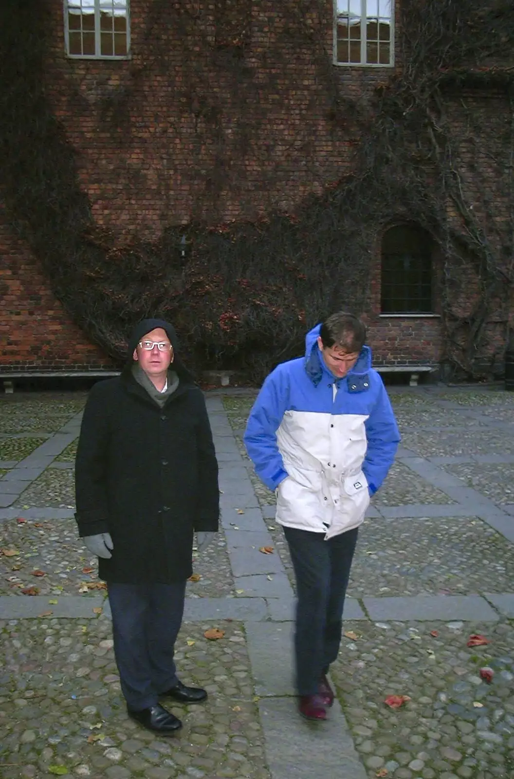 Julian and Bob in the Stadshuset, from A 3G Lab Press Tour of Helsinki and Stockholm, Finland and Sweden - 12th March 2001