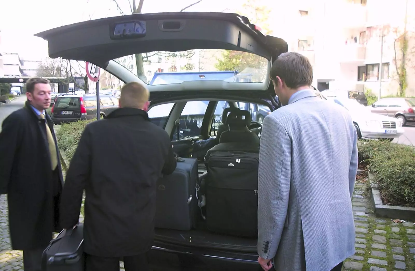 We pack our gear away in Dieter's car, from The 3G Lab Press Tour: Munich, Germany - 14th March 2001