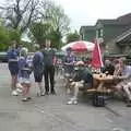 Nosher and the gang, The BSCC Annual Bike Ride, Marquess of Exeter, Oakham, Rutland - 12th May 2001