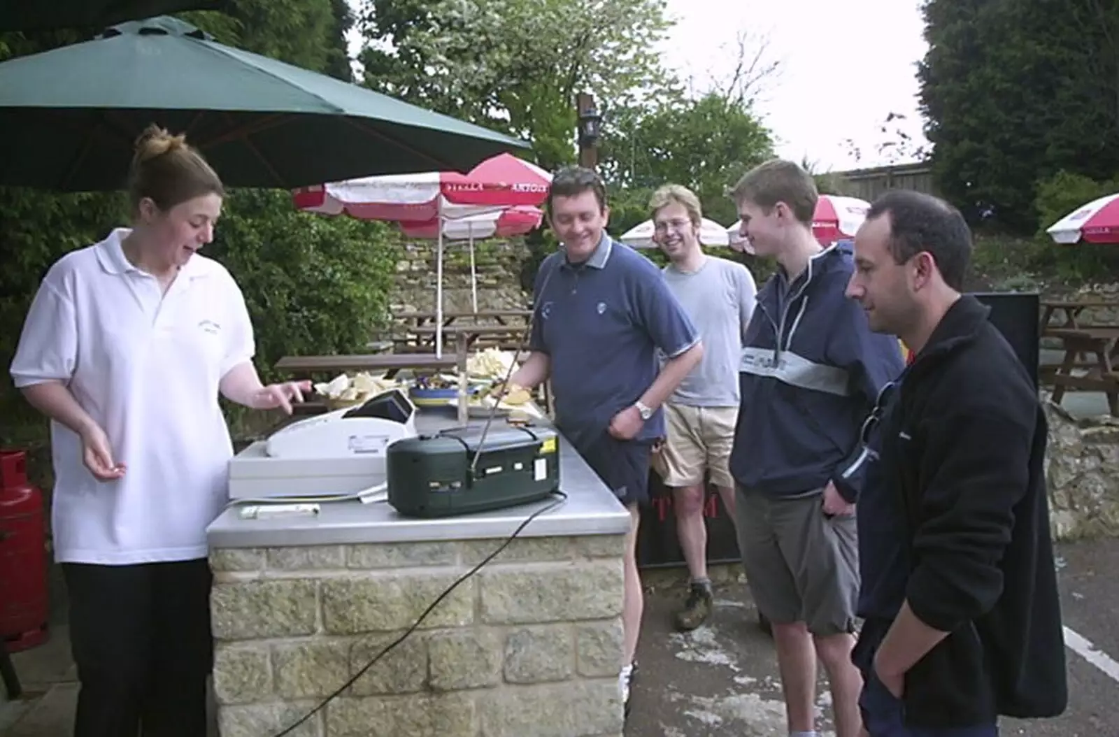 There's a paid-for barbeque in the car park, from The BSCC Annual Bike Ride, Marquess of Exeter, Oakham, Rutland - 12th May 2001