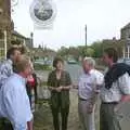 Pre-dinner drinkies, The BSCC Annual Bike Ride, Marquess of Exeter, Oakham, Rutland - 12th May 2001