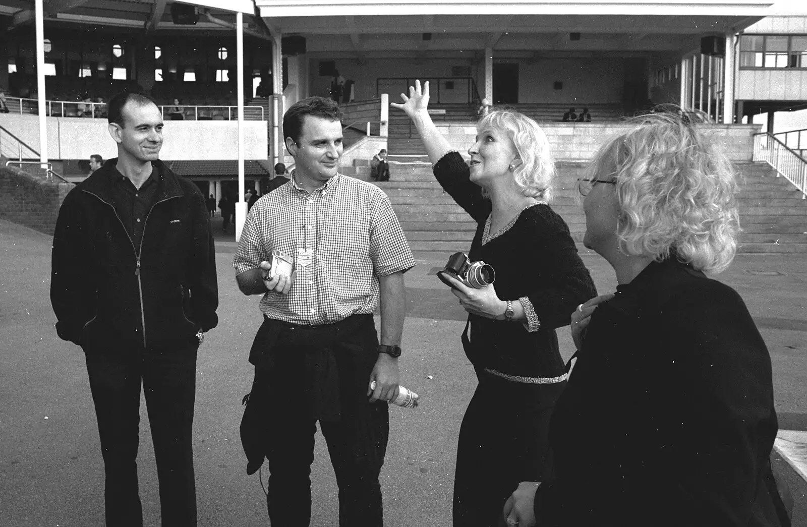 Yann, Dan, Tiina and Michelle, from 3G Lab Goes to the Races, Newmarket, Suffolk - 15th July 2001