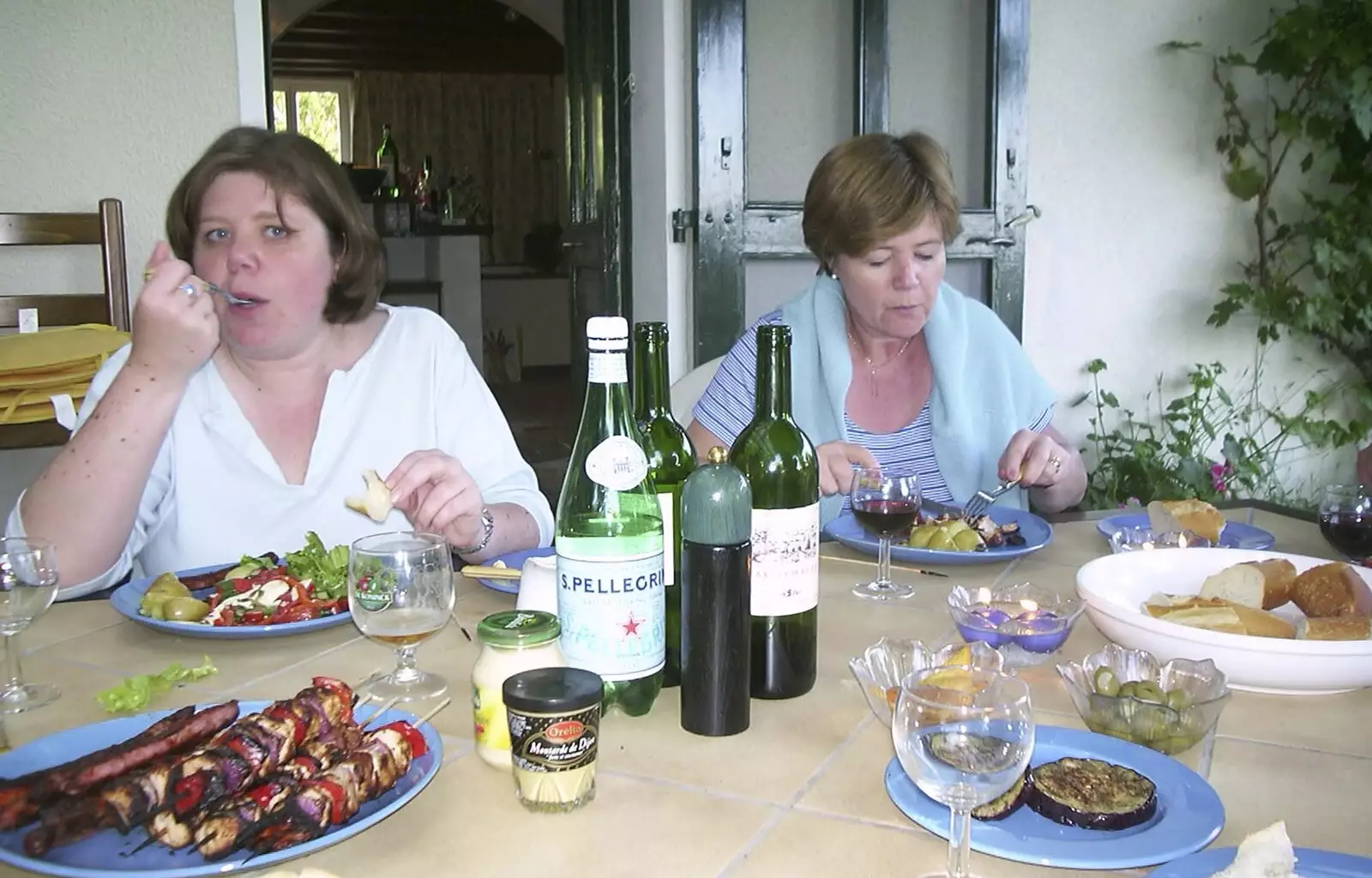 Sis, Judith and meat-on-a-stick, from A Short Holiday in Chivres, Burgundy, France - 21st July 2001