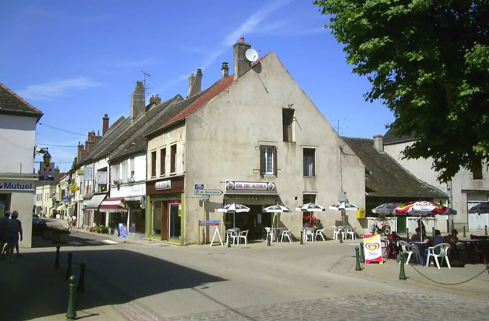 The Bar des Autobus, from A Short Holiday in Chivres, Burgundy, France - 21st July 2001