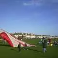 A para-glider gets his, er, 'para' in the air, A Trip Down South, New Milton, Hampshire - 25th August 2001