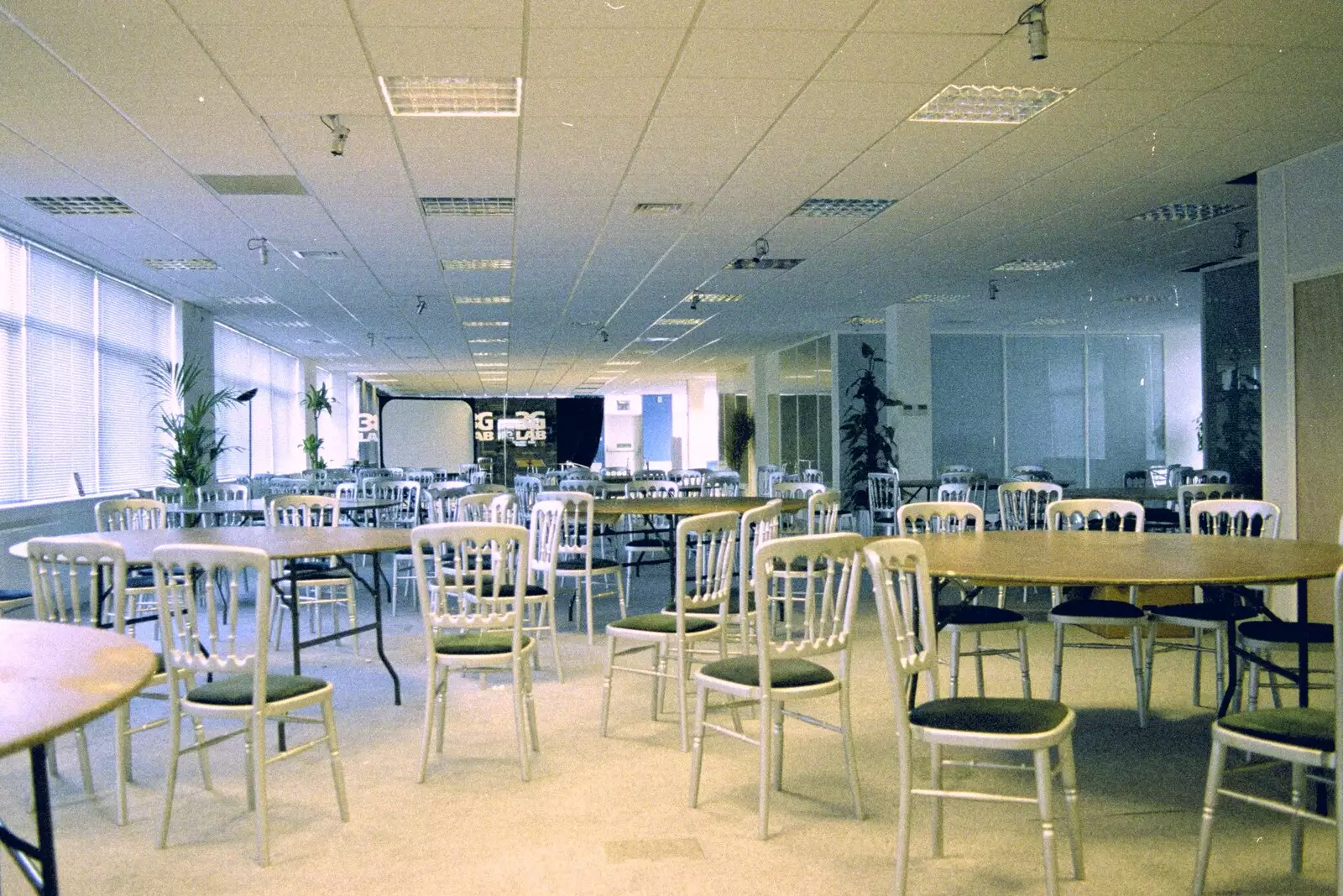 The office is done up with restaurant tables, from 3G Lab Moves Offices, Milton Road, Cambourne and Cambridge - 27th August 2001