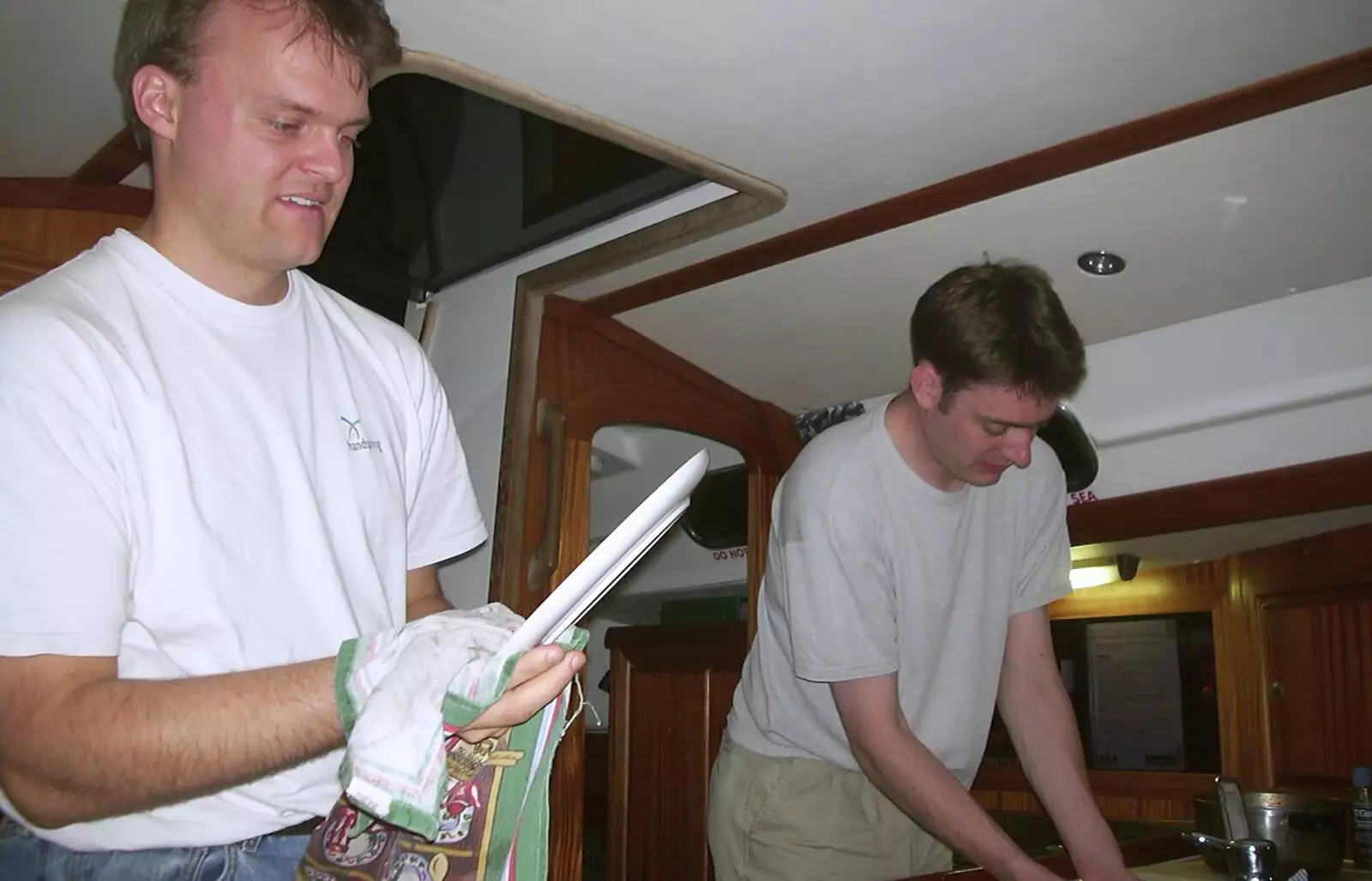 Nick and Stef wash up, from A 3G Lab Sailing Trip, Shotley, Suffolk - 6th September 2001