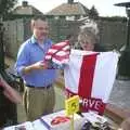 Martin gets a hat and a flag, Herr Gockeller leaves 3G Lab, Cambridge - 10th September 2001