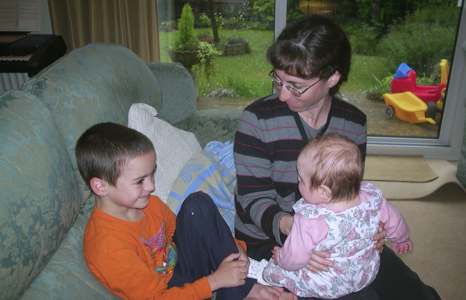 Sydney gets some more interaction from Sean's New Sprog, New Milton and Hordle, Hampshire - 12th September 2001