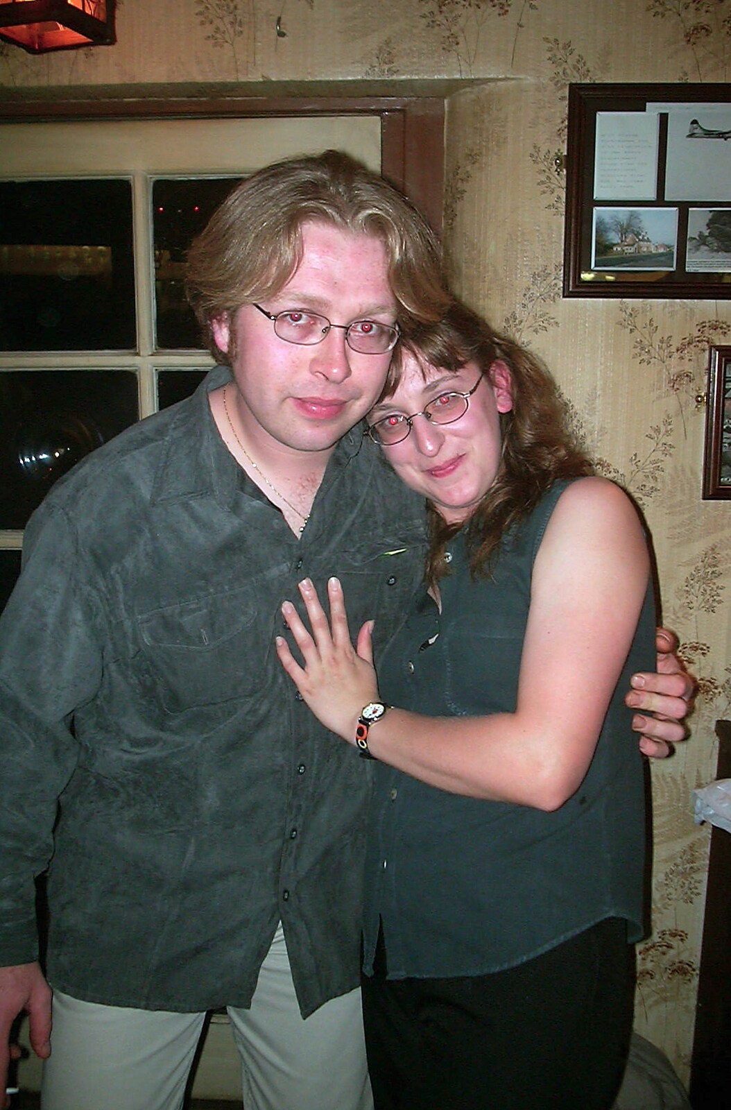 Jenny's 50th at The Swan Inn, Brome, Suffolk - 14th May 2002: Marc and Suey
