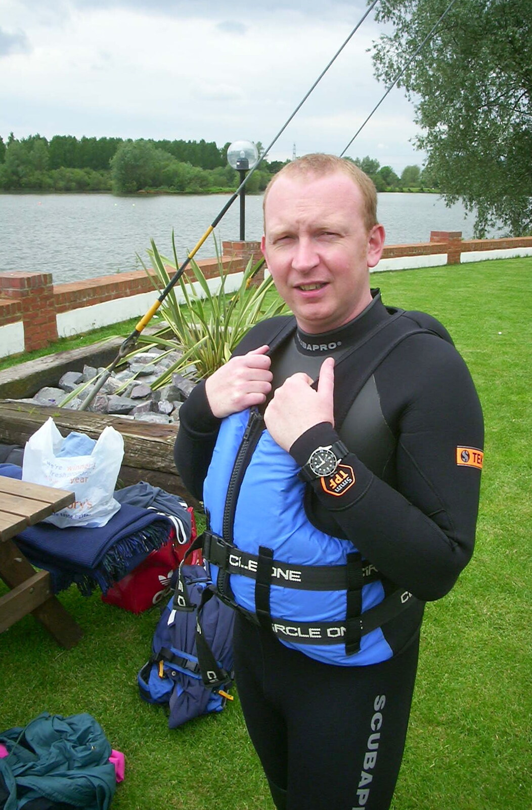 3G Lab Watersports Fun Day, Wyboston, Bedfordshire - 8th June 2002: Julian shows off his life jacket
