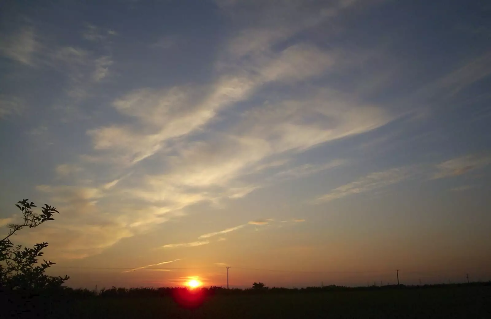 The sun goes down, from DH's BSCC Barbeque, The Old Post Office, Brome, Suffolk - 7th July 2002