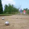 There's a spurt of sand as a boule lands, BSCC Rides, Petanque at the Swan and July Miscellany - 21st July 2002