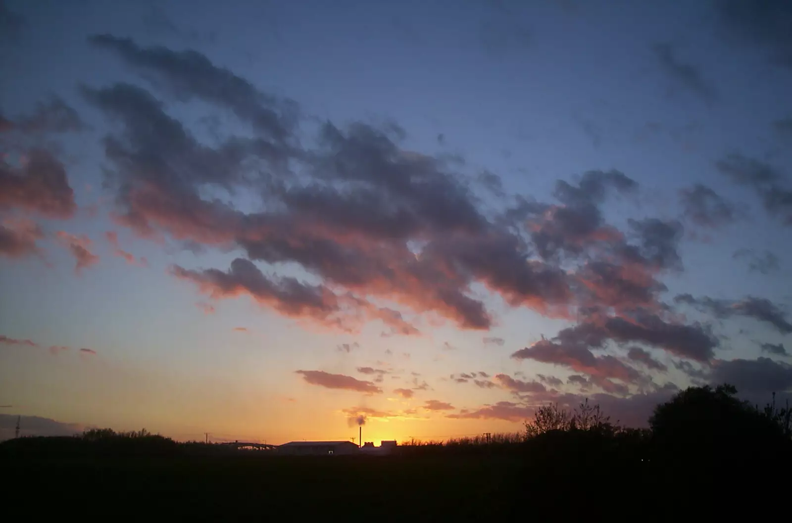 A sunset over Eye airfield, from Alan gets a Cherry Picker, Brome, Suffolk - 2nd August 2002