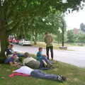 We wait around under a tree for the pub to open, A BSCC Splinter Group Camping Weekend, Theberton, Suffolk - 11th August 2002