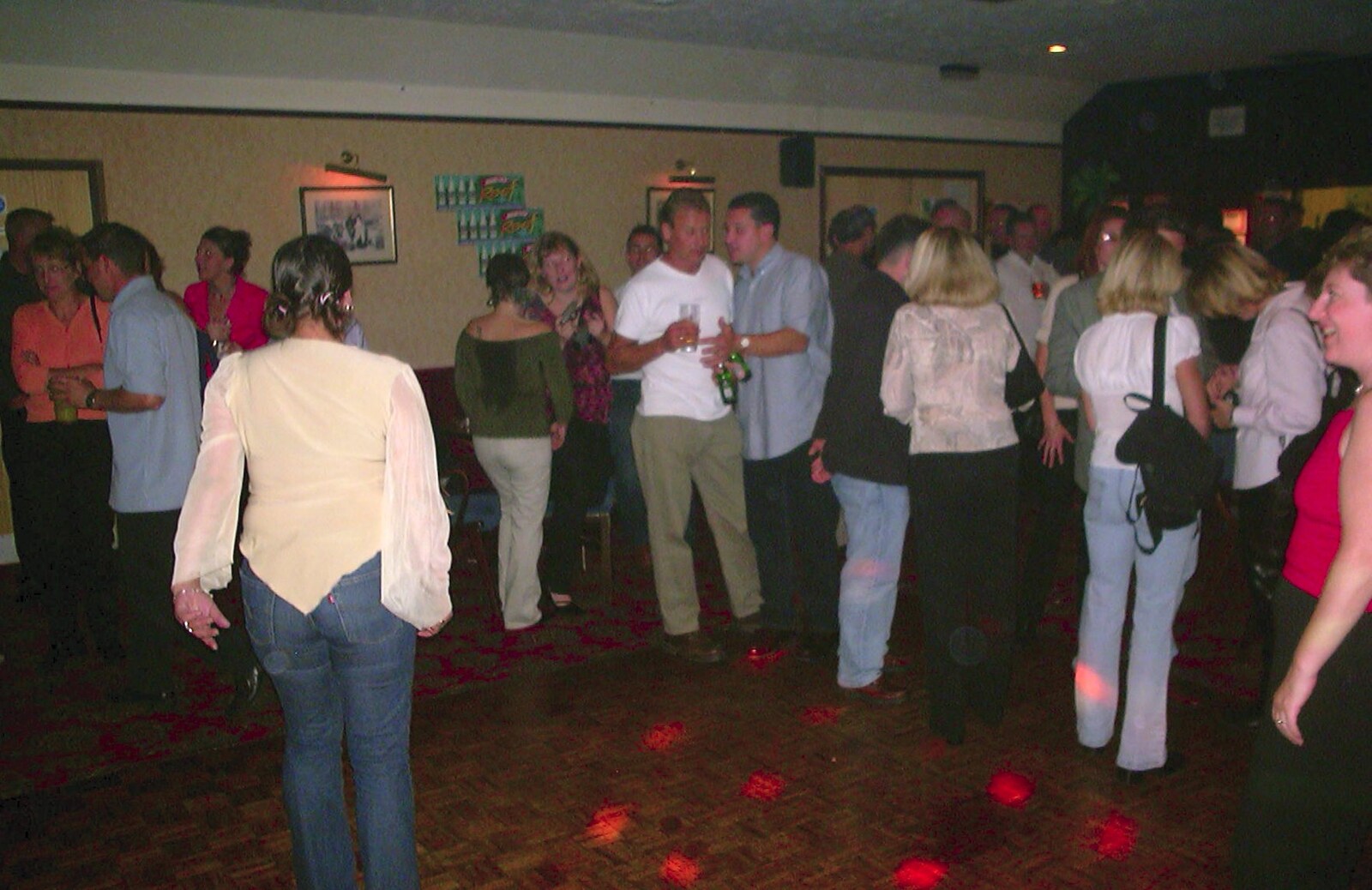 Arnewood School Class of '83 Reunion, Fawcett's Field, New Milton - 2nd November 2002: Mingling on the dance floor