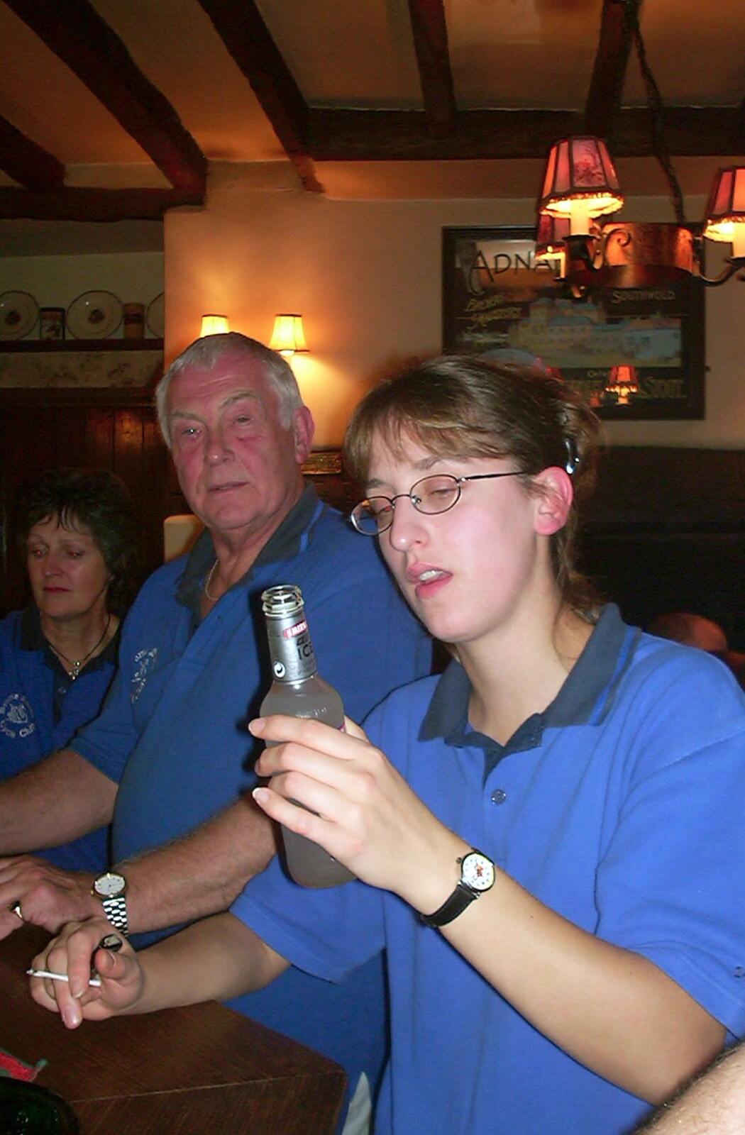 A BSCC Presentation, Brome Swan, Suffolk - 9th November 2002: Suey looks nonplussed by a bottle of Smirnoff Ice