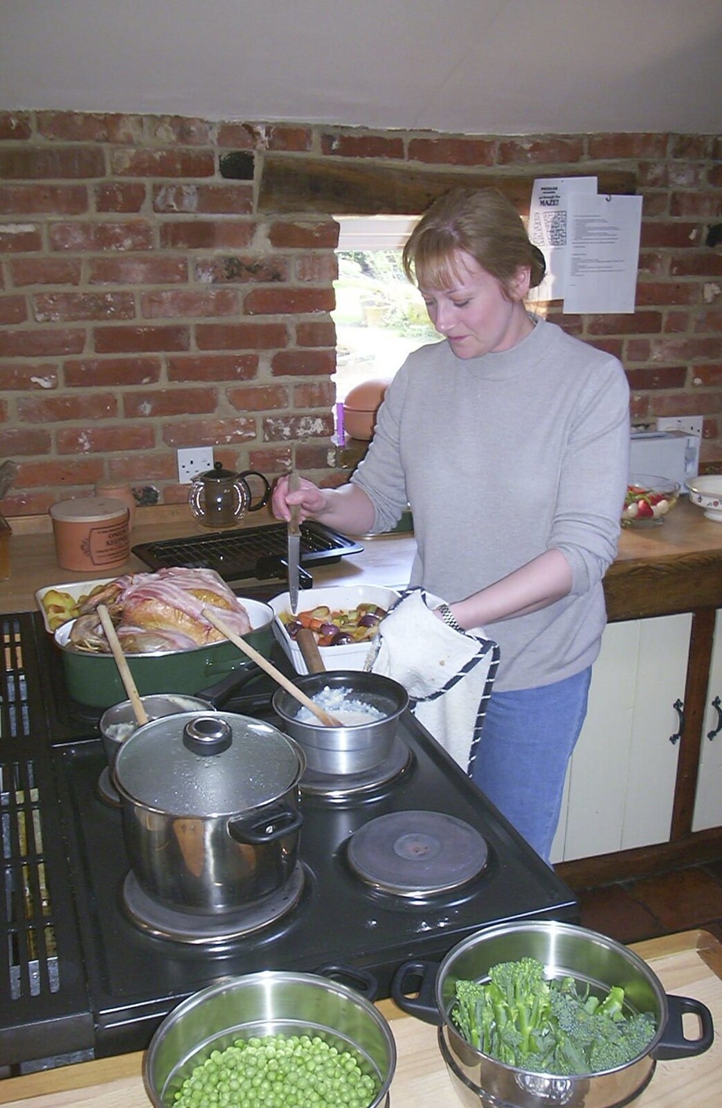 Carolyn on Sunday, Wymondham, Norfolk - 23rd March 2003: Carolyn gets lunch sorted