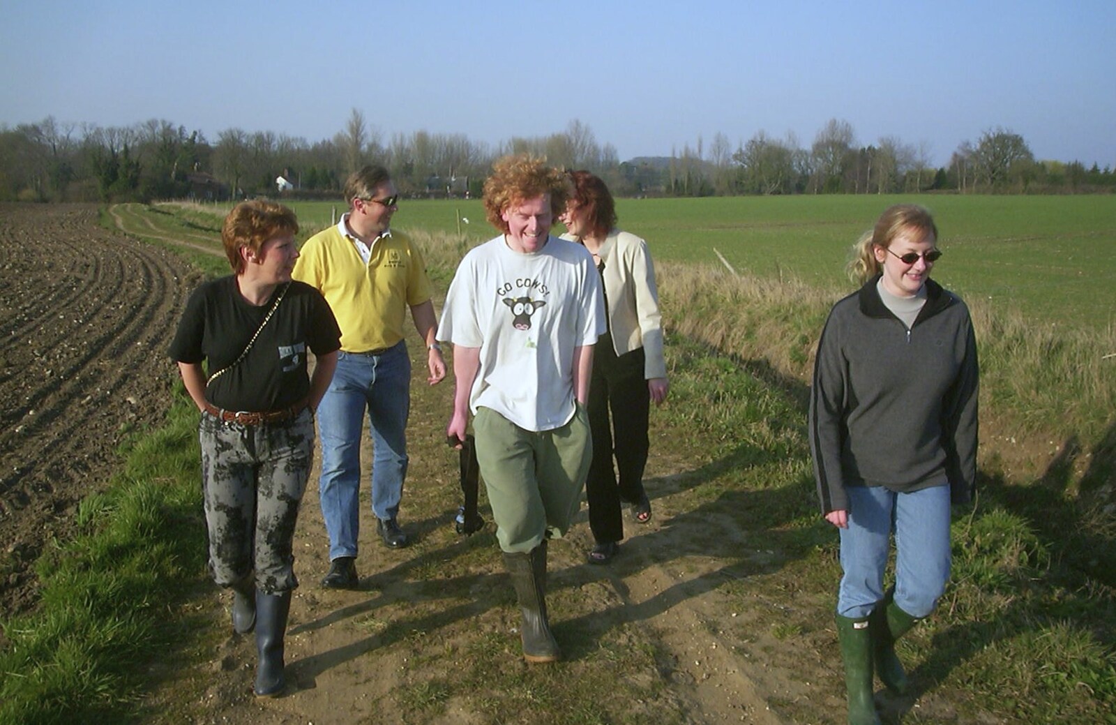 More walking the lanes from Carolyn on Sunday, Wymondham, Norfolk - 23rd March 2003