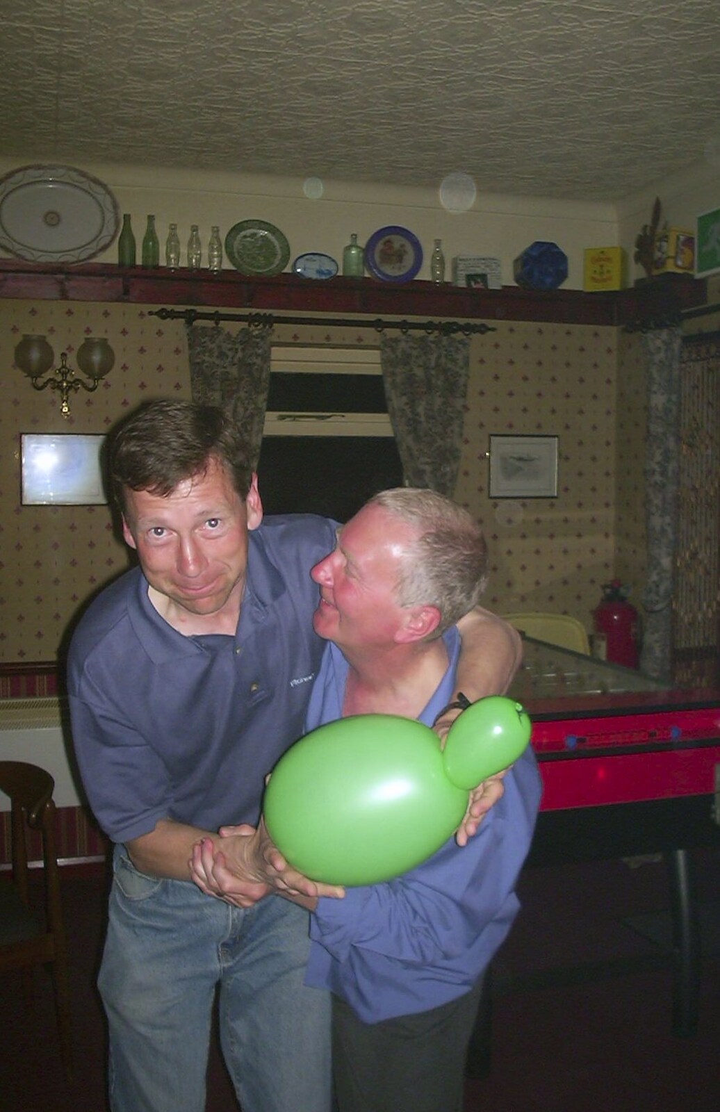 Neil's 30th Birthday at the Swan Inn, Brome, Suffolk - 5th April 2003: Apple and John Willy share a moment