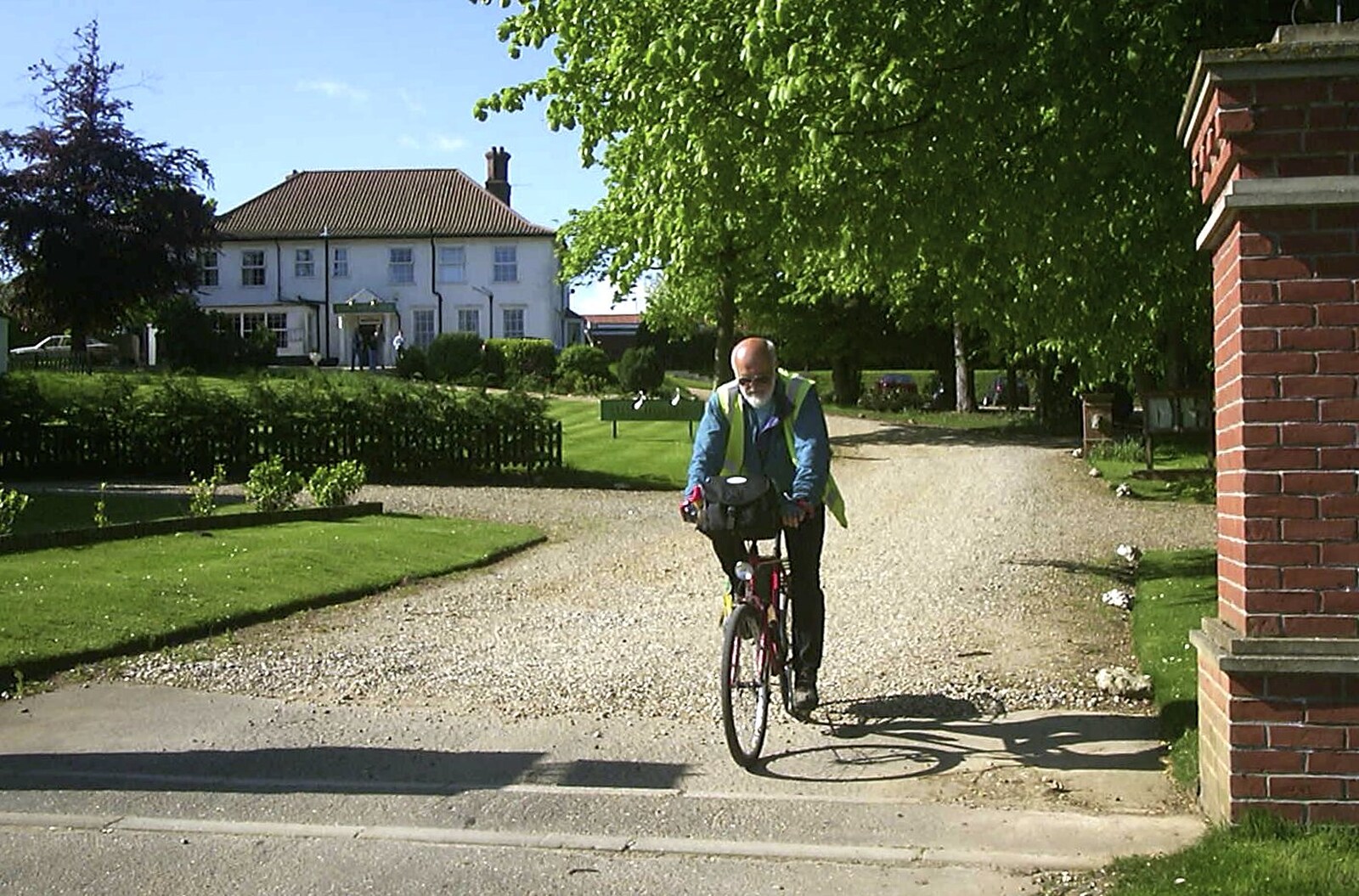 Richard Clarke sets off back to Eye from The BSCC Bike Ride Weekend, Kelling, Norfolk - 9th May 2003