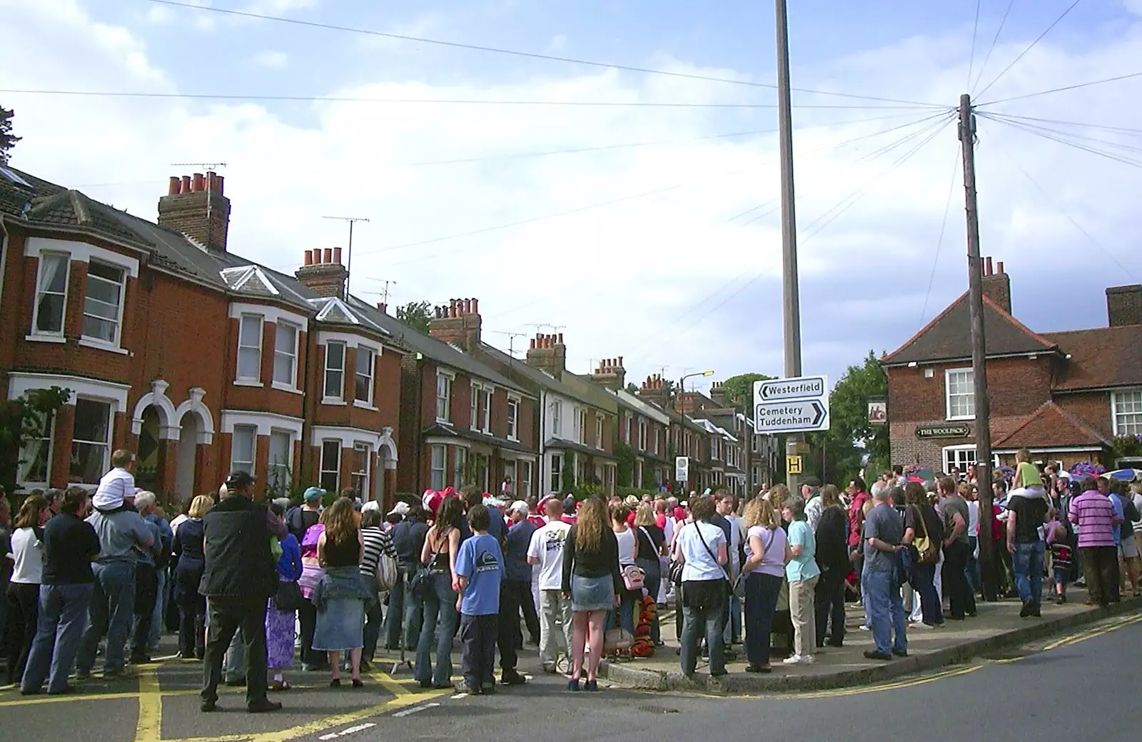 Crowds outside the Woolpack on Westerfield Road, from Ipswich Music Day and the BSCC in Cotton, Suffolk - 6th July 2003