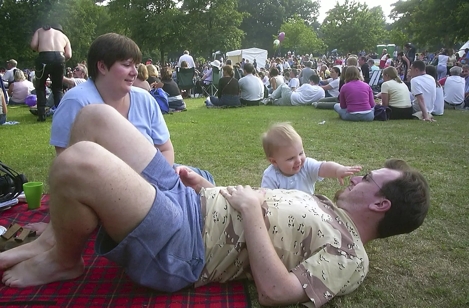 Phil-sprog does some face exploring, from Ipswich Music Day and the BSCC in Cotton, Suffolk - 6th July 2003